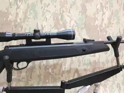 تفنگ بادی هاتسان رنجر آپاچی ١١٠٠ تی اچ دست دوم مكانيزم در حد آكبند همراه دوربين لئوپولد و كيف حمل و بند تفنگ هاتسان