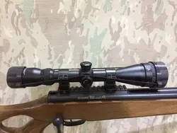 تفنگ بادی بنجامین امریکایی NPXL 1100 در حد آكبند همراه دوربین فابریک سنتر پوینت ٤٠*٩-٣ با قدرت ۳۵ ژول