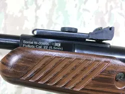 تفنگ بادی هانتر دوربین دار با پایه تفنگ و فنر زاپاس در حد نو