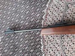 تفنگ بادی دیانا 52 در حد نو با بند