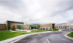 پروژه پاورپوینت مدرسه Three Mile Creek در پری - ایالت یوتا - آمریکا