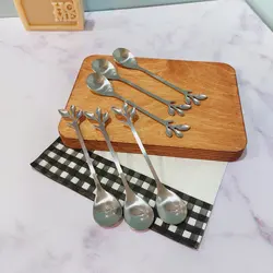 قاشق و چنگال و کارد طرح برگ