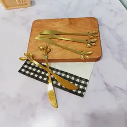 قاشق و چنگال و کارد طرح برگ