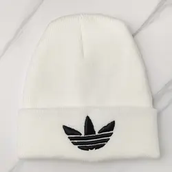 کلاه بافت اکریل گلدوزی