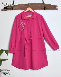 مانتو اسپورت مجلسی یقه دکمه بازشو کمر گرهی گلدوزی شده