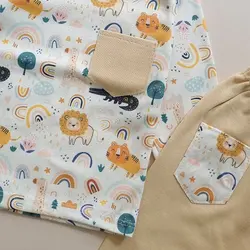 بلوز و شلوار پسرانه نوزادی یقه گرد طرح شیر پردیسبلوز و شلوار پسرانه یقه گرد طرح شیر نوزاد تا دو سال پردیس