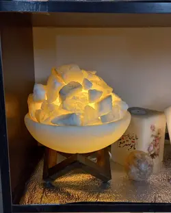 آباژور سنگ نمک با تیکه سنگ معمولی - فروشگاه اینترنتی زیکتز