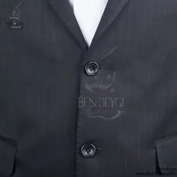 کت و شلوار مردانه فرم اداری پارچه فاستونی رنگ مشکی طرح دیپلمات خط قرمز بانتو دوزی یقه انگلیسی کد RAM5390