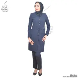 مانتو شلوار اداری یقه ایستاده سه جیب  سرمه ای مغزی دوزی کد 3477