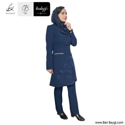 مانتو شلوار اداری پارچه بزیاق رنگ سرمه ای یقه انگلیسی با نواردوزی طلایی کد 29377
