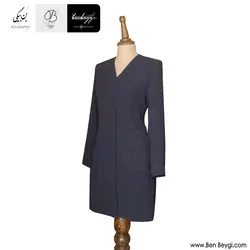 مانتو شلوار اداری | پارچه کرپ کنزو | رنگ سرمه‌ای مغزی‌دوزی یقه هفت 4 دکمه کد 32442