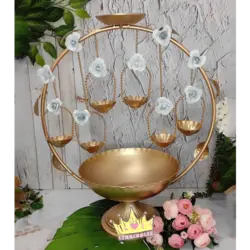 هفت سین دایره ای ایستاده بزرگ طلایی با گل رز سفید