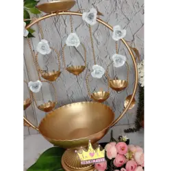 هفت سین دایره ای ایستاده بزرگ طلایی با گل رز سفید