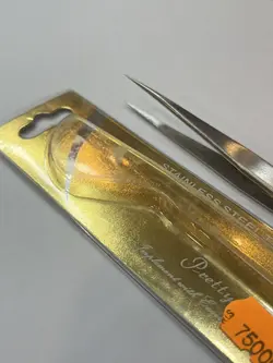 پنس مژه ناوینا