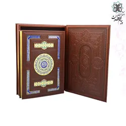 قرآن رحلی معطر جعبه دار چرم پلاک رنگی