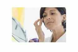 کرم ضد پیری اسورجین اسانس خاویار INKENZ