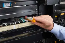 تستر فلوک فیبر نوری مدل Fluke Networks FiberLert™ Fiber Light Detector - ایران فلوک