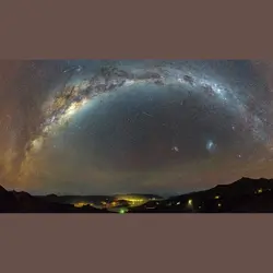 پایه عکس تلسکوپ با سه پایه میدانی برسر آلمان