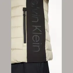 جلیقه لوگوی جانبی – جلیقه رنگ اکالیپتوس – کلوین کلاین امریکا