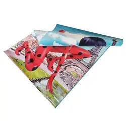 فرش اتاق کودک طرح دختر کفشدوزکی کد 1170