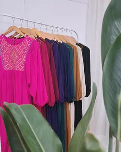 پیراهن ساحلی گلدوزی شده آستین خفاشی | فروشگاه اینترنتی کریانس