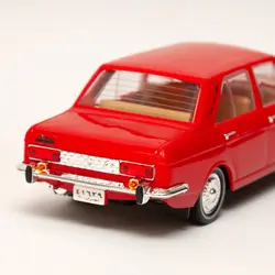 ماکت ماشین بازی پیکان قدیمی