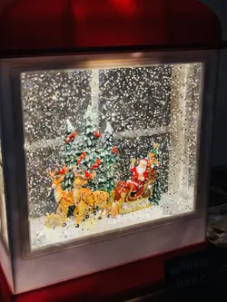 فانوس موزیکال بابانوئل و‌سورتمه گوزن ها، قرمز