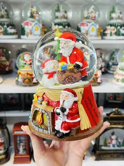 گوی موزیکال بابانوئل و آدم برفی کریسمس، مدل شومینه