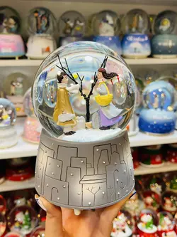 گوی موزیکال عاشقانه ، دیدار کنار درخت B