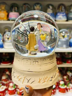 گوی موزیکال عاشقانه ، دیدار کنار درخت A