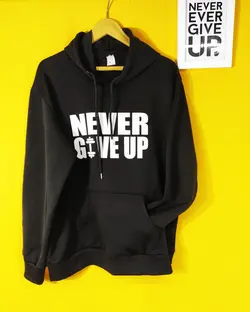 هودی Nevergiveup