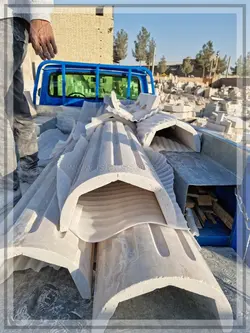 ستون گرد قطر 60 کرم روشن قاشقی دار