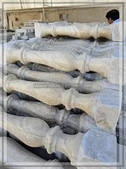 نرده صراحی سنگی تراش گردسر و ته مربع کرم روشن 70 سانتی