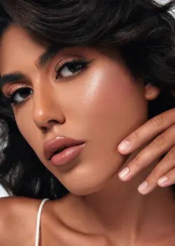 پالت رژگونه و هایلایتر شیگلم