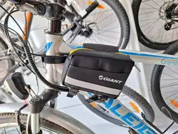 کیف روی تنه دوچرخه جاینت مشکی زیپ زرد - فروشگاه اینترنتی سایکل اسپورت