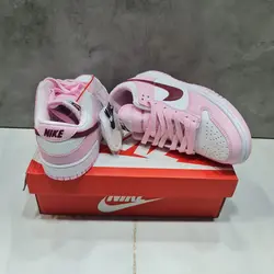 نایک اس بی دانک بدون ساق صورتی توت فرنگی Nike sb dunk low pink strawberry