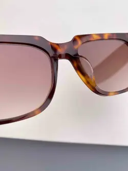 عینک افتابی برند پرادا مدل PR04