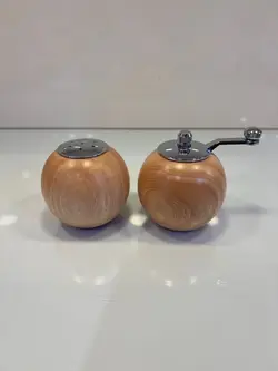 فلفل ساب و نمک پاش توپی