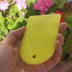 کاردک شیشه دودی خودرو کد 1847