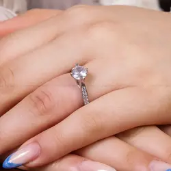 انگشتر موزانايت زنانه کد 17308 - جواهری مشاهیر