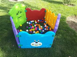 استخر توپ شادی