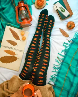 جوراب بالازانو خش خش برگ