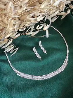 نیم‌ست جواهری