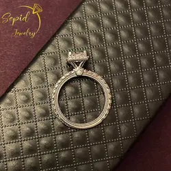 انگشتر نقره وراجیو سفید کد ۴ (تخمه پرنس)