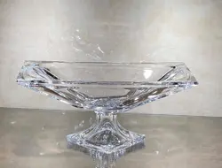 سرویس پذیرایی کریستال کوادرون