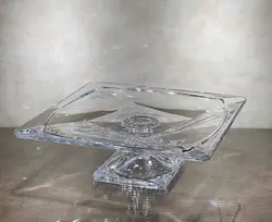 سرویس پذیرایی کریستال کوادرون