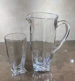 سرویس پذیرایی کریستال کوادرون