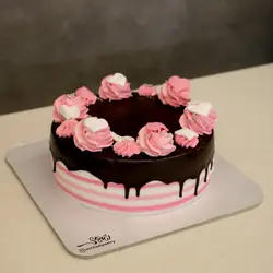 کیک قلبی صورتی