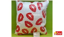 کوسن پولیشی خارجی پولک دار طرح بوسه کد 244 cushion