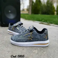 حراج ویژه این هفته کفش اسپرت بچگانه  پتینه لمه چسبی زیره پیو طوسی تیره  ارسال رایگان  5165